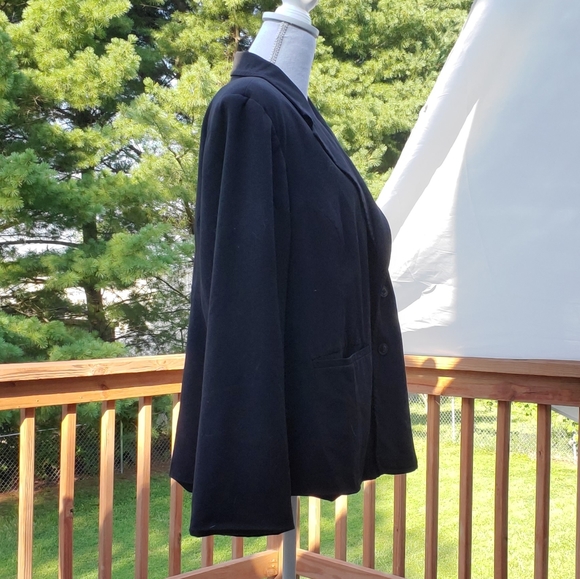 Black shoulder pad suit jacket coat blazer - Picture 4 of 7